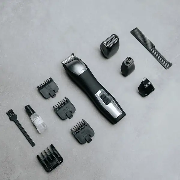 Wahl GroomsMan Pro All-In-One Trimmer - Image 6