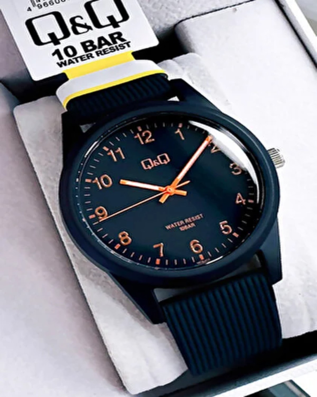 Q&Q Analog Watch VS12J012Y - Image 3