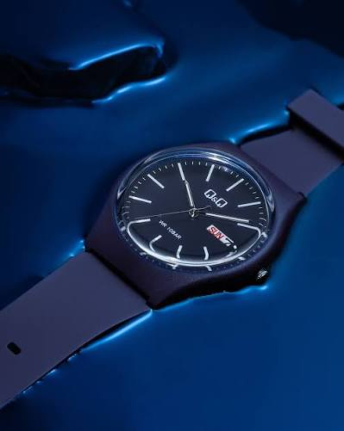 Q&Q Analog Stainless Steel Watch A212J012Y - Image 3