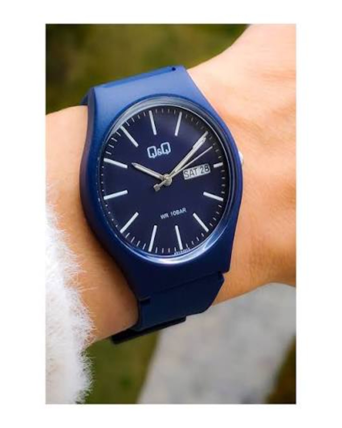 Q&Q Analog Stainless Steel Watch A212J012Y - Image 4