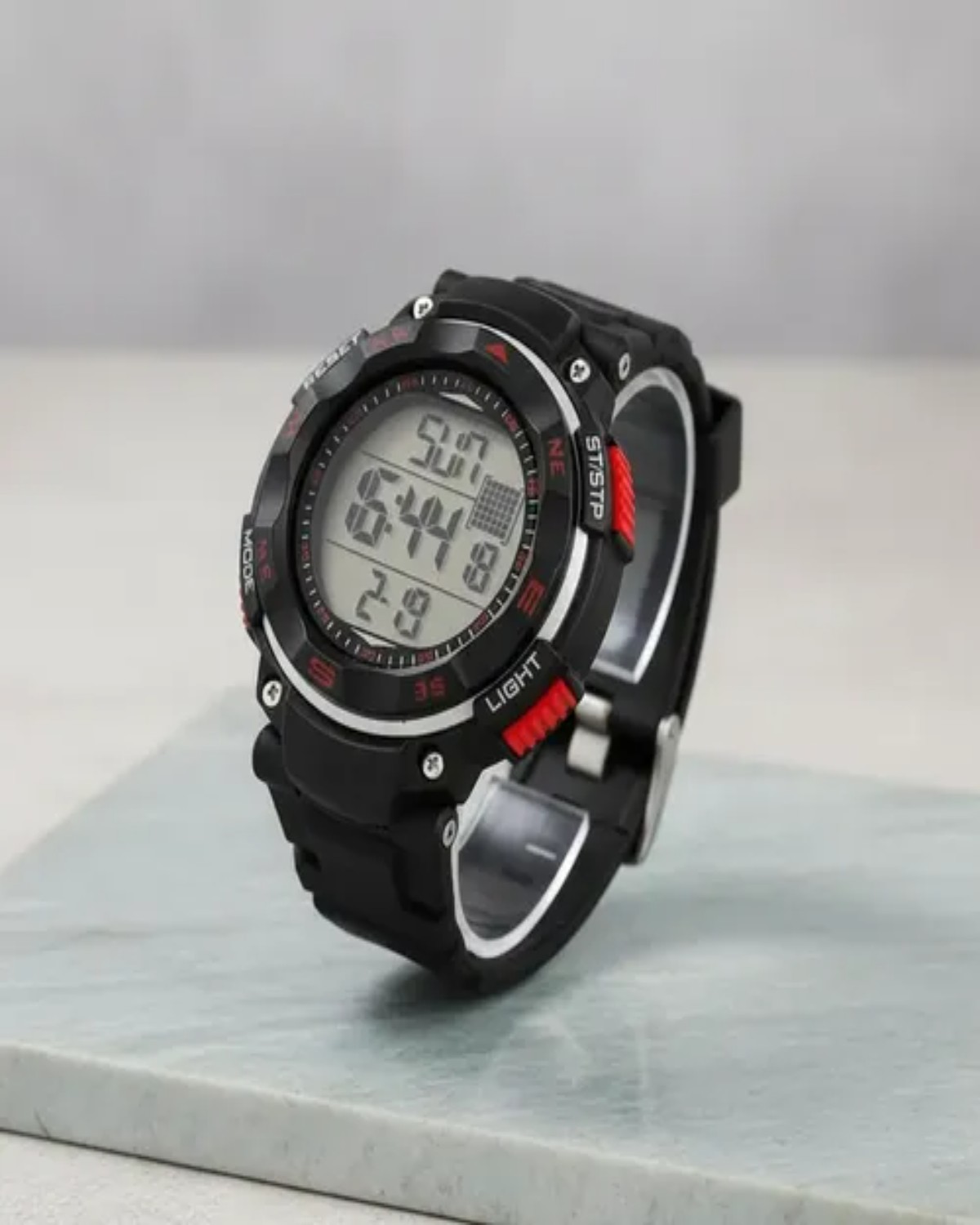 Q&Q Digital Sports Watch M124J001Y - Image 4